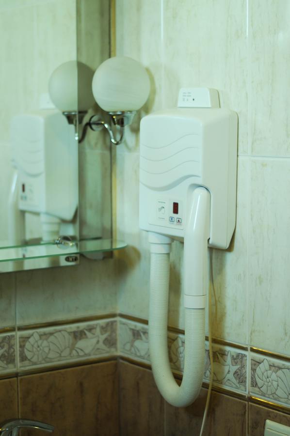 Don Kihot Hotel Novovolyns'k Cameră foto