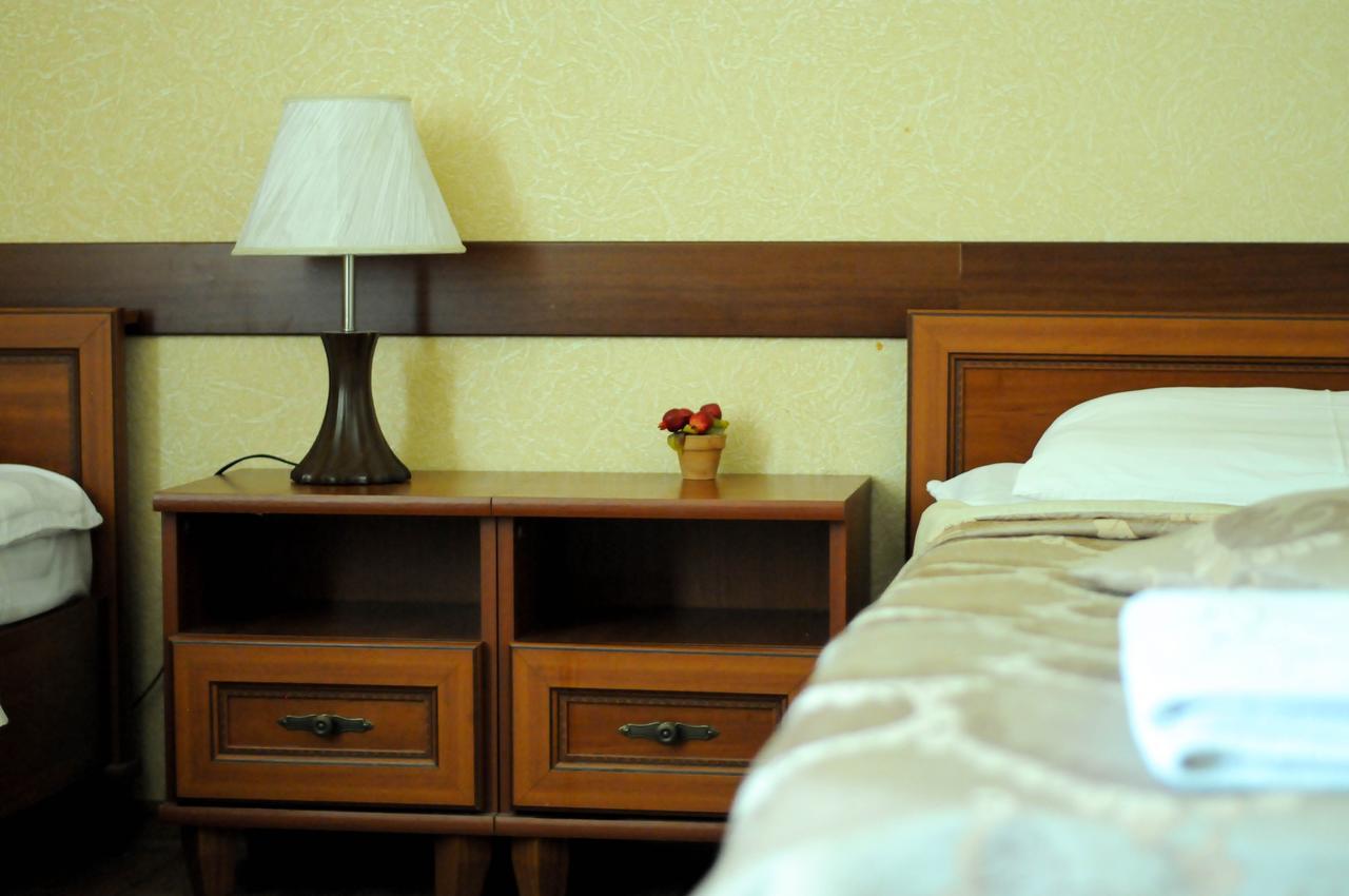 Don Kihot Hotel Novovolyns'k Cameră foto