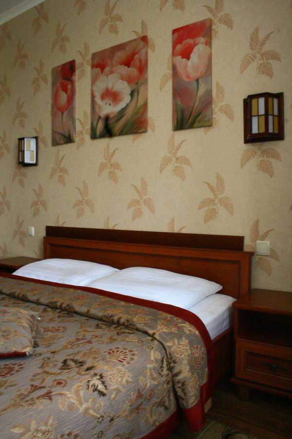 Don Kihot Hotel Novovolyns'k Cameră foto
